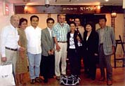 スンガリー入り口で記念写真。